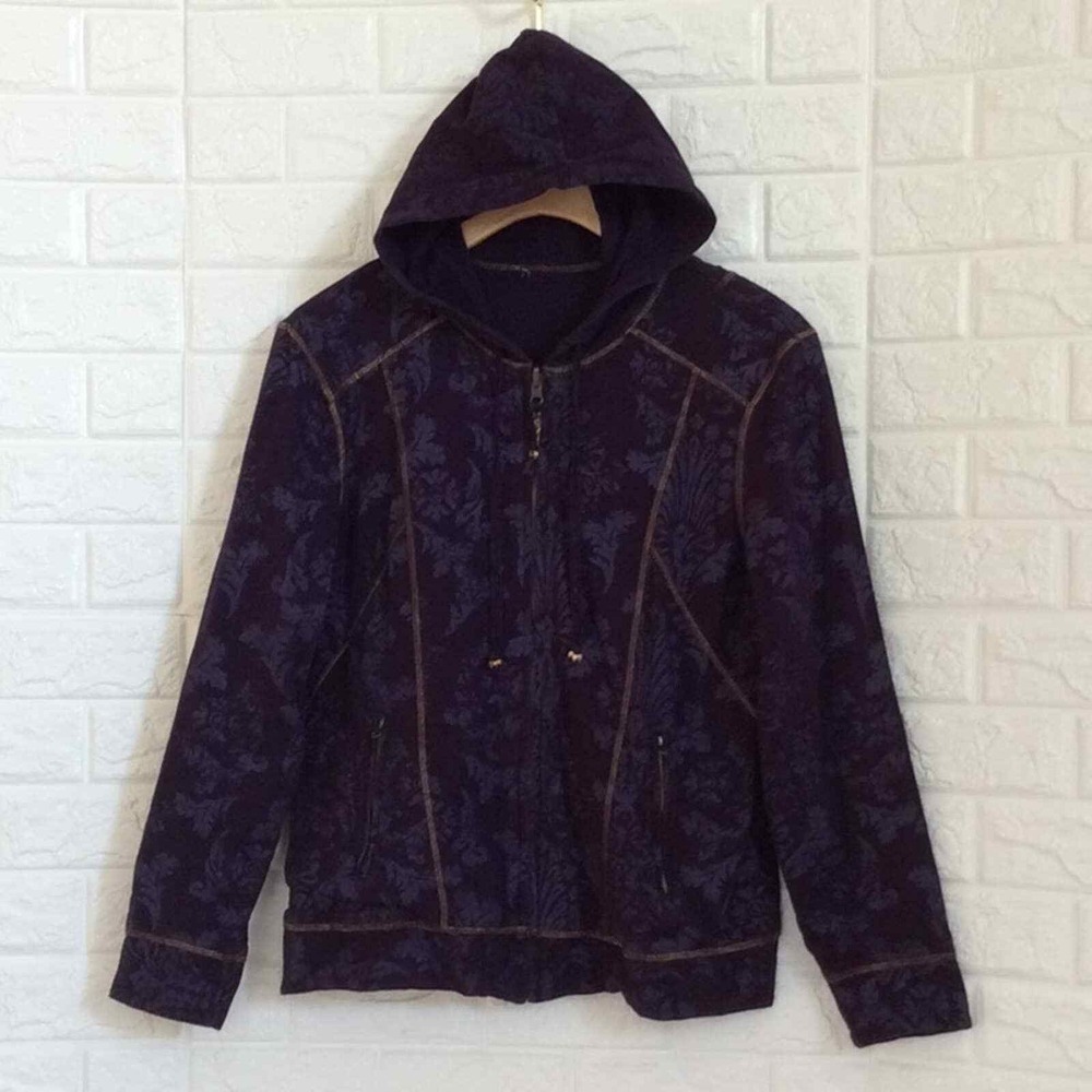 Reversible‎ zip up plum hoodie with floral pattern